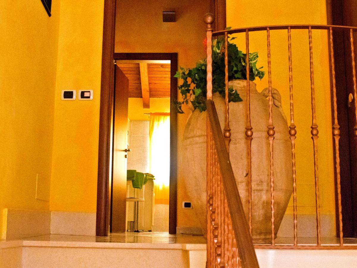 Bed and Breakfast La Chiocciola à Trentinara Extérieur photo