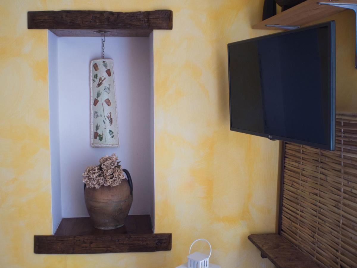 Bed and Breakfast La Chiocciola à Trentinara Extérieur photo